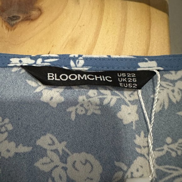 BloomChic Maxi Dress, 22W NWT - Picture 2 of 3